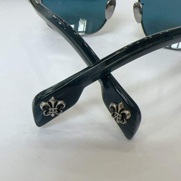 Picture of Chrome Hearts Sunglasses _SKUfw61783053fw